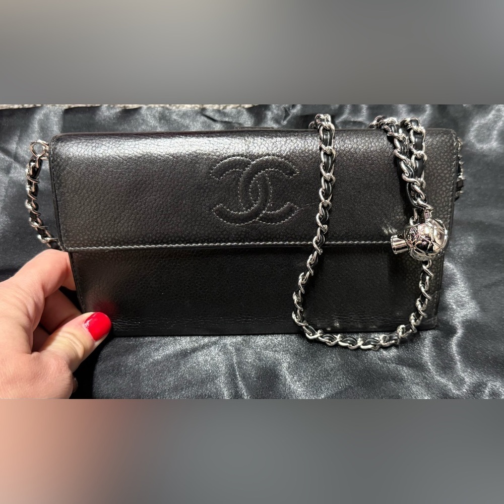 Chanel vintage black Caviar leather large flap wallet with insert/chain